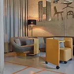 Hotel 25hours West