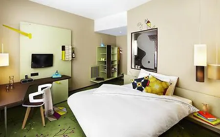 25hours West Szálloda 4*