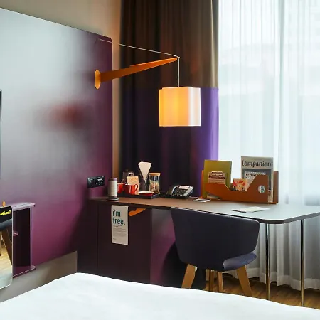 Szálloda 25hours West 4*