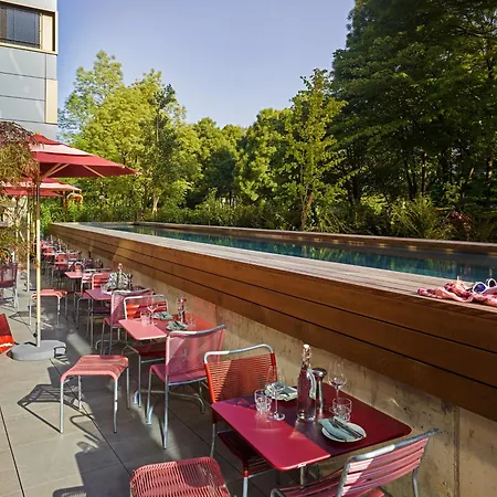 Hotell 25hours West 4*