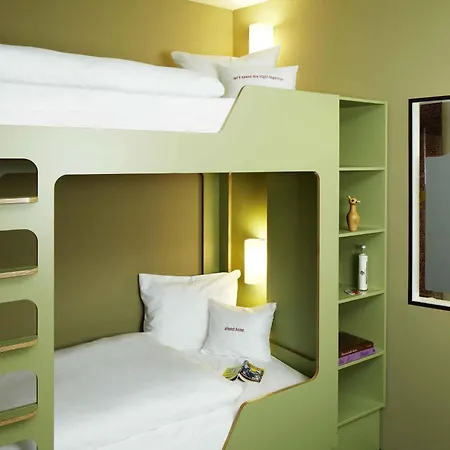 Hotel 25hours West 4*