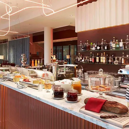 Hotel 25hours West 4*