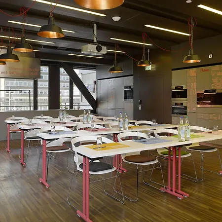 25hours West Готель 4*