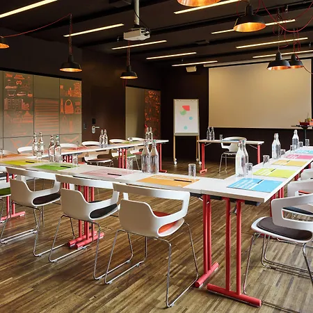 25hours West Szálloda