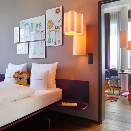 Hotel 25hours West 4*