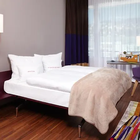 Szálloda 25hours West 4*