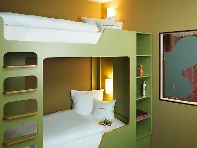 25hours West Szálloda 4*