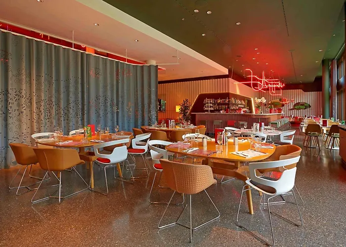 Hotell 25hours West 4*