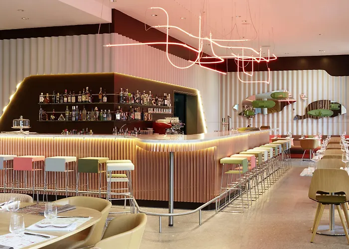 Hotel 25hours West 4*