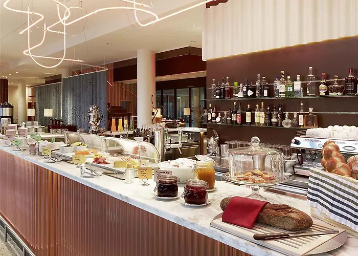 Hotel 25hours West 4*