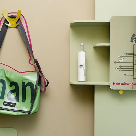 25 أورز وست فندق 4*