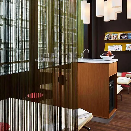 Hotell 25hours West 4*